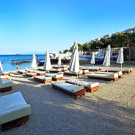 Ladonia Mio Bianco Hotel 4*